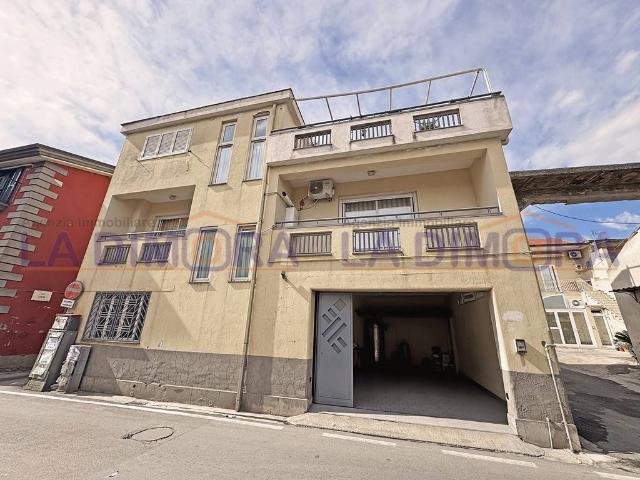 Palazzo / Stabile in vendita a Aversa CE