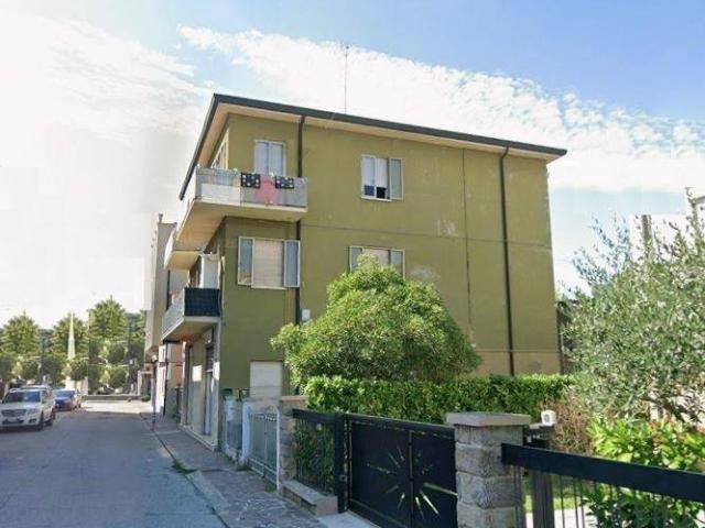 Palazzo / Stabile in vendita a Abano Terme PD