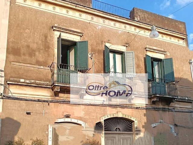 Palazzo / Stabile in vendita a Acireale CT