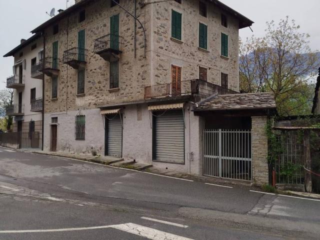Palazzo / Stabile in vendita a Albosaggia SO
