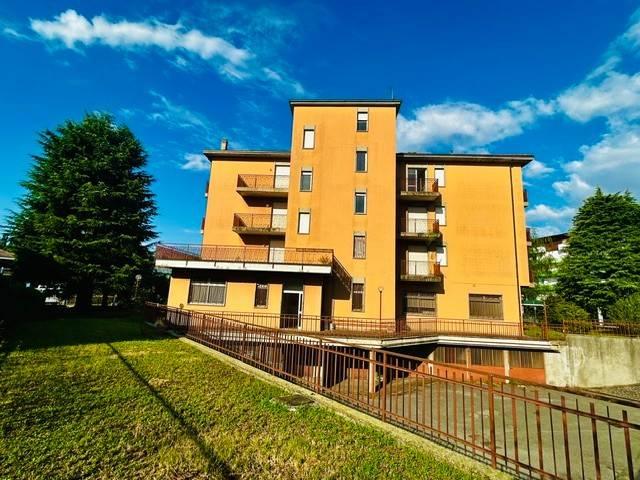 Palazzo / Stabile in vendita a Albano Sant'Alessandro BG