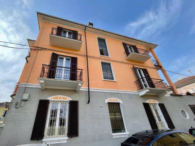 Palazzo / Stabile in vendita a Alessandria AL