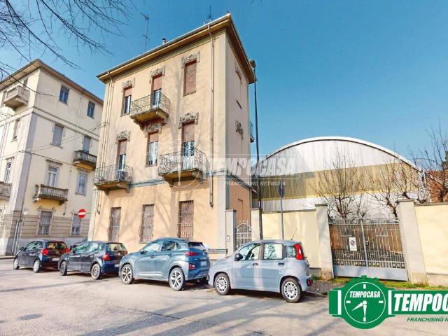 Palazzo / Stabile in vendita a Alessandria AL