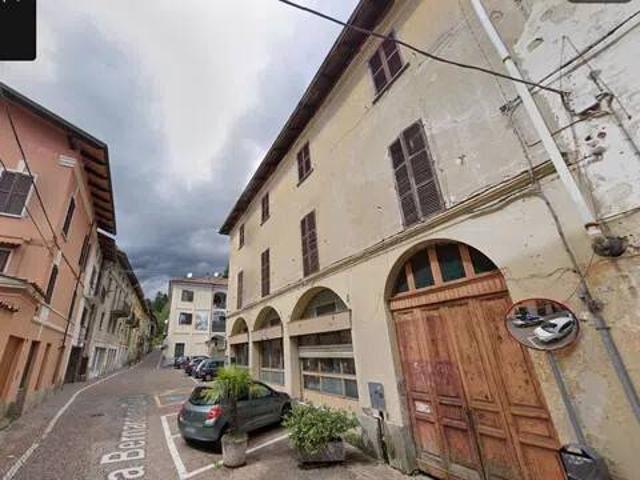 Palazzo / Stabile in vendita a Andorno Micca BI
