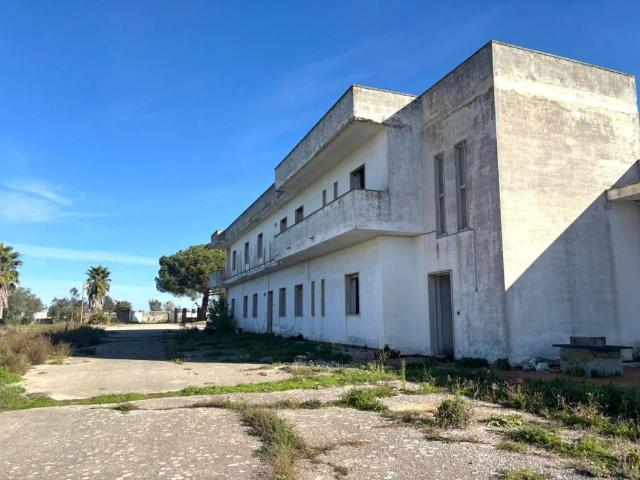 Palazzo / Stabile in vendita a Andrano LE
