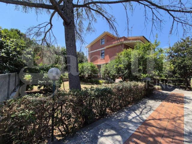Palazzo / Stabile in vendita a Anzio RM