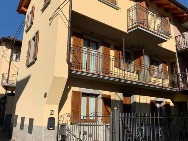 Palazzo / Stabile in vendita a Ardesio BG