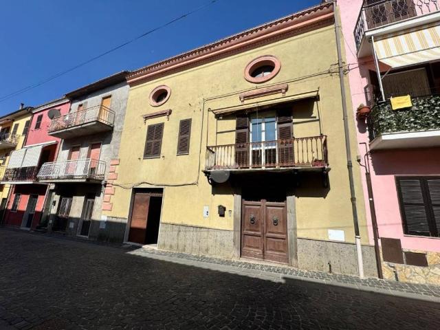 Palazzo / Stabile in vendita a Arlena di Castro VT