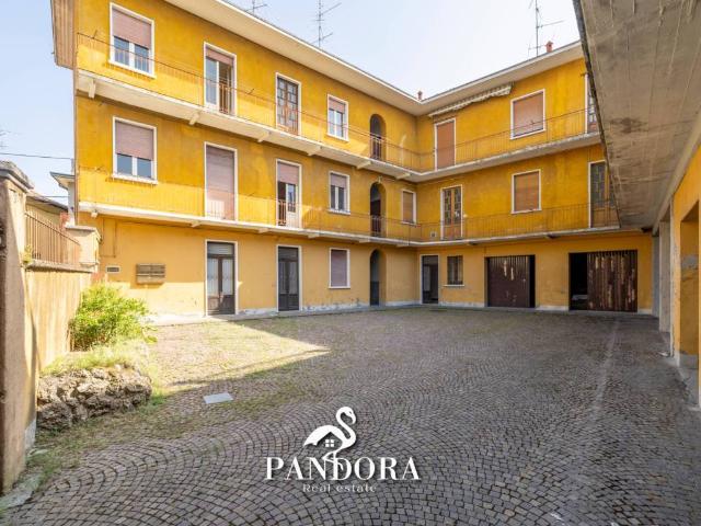 Palazzo / Stabile in vendita a Arsago Seprio VA