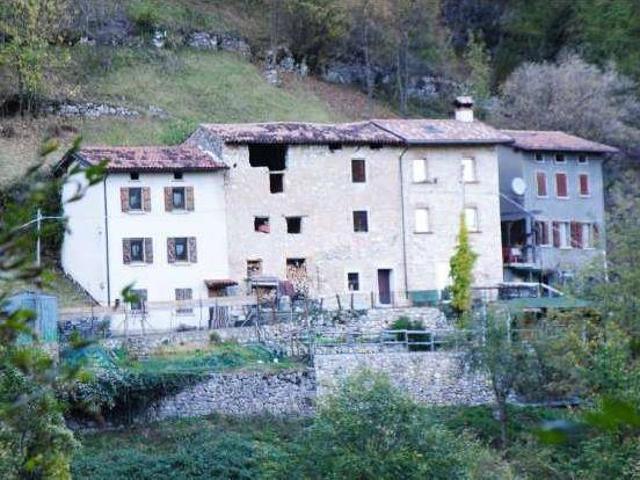 Palazzo / Stabile in vendita a Arsiero VI
