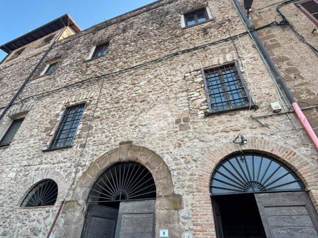 Palazzo / Stabile in vendita a Artena RM