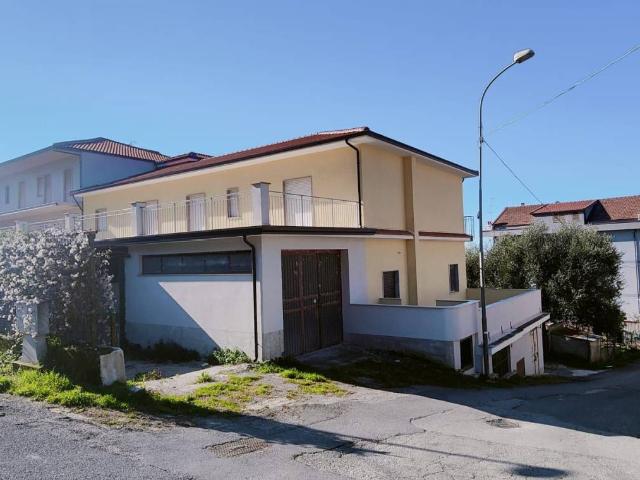Palazzo / Stabile in vendita a Ascea SA