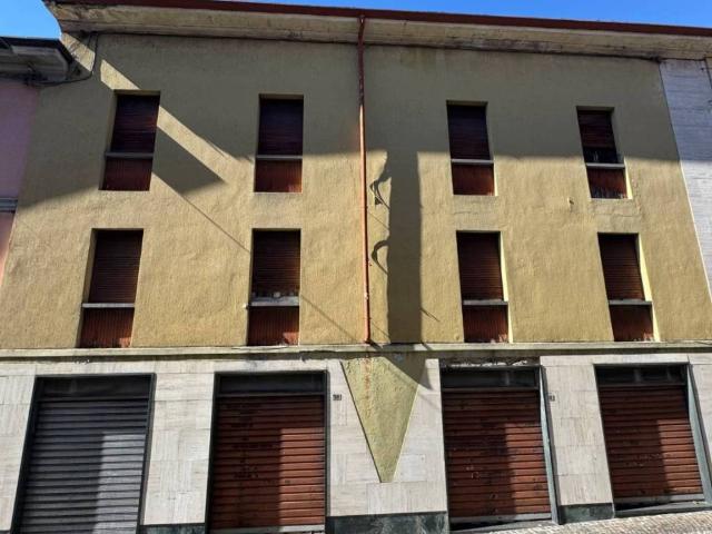 Palazzo / Stabile in vendita a Asso CO