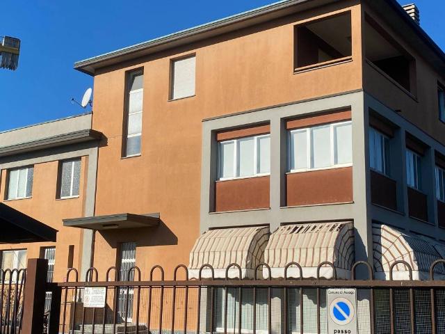 Palazzo / Stabile in vendita a Assago MI