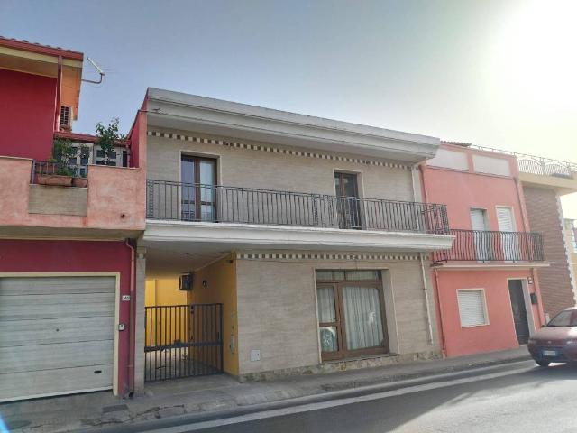 Palazzo / Stabile in vendita a Assemini CA