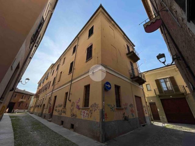 Palazzo / Stabile in vendita a Asti AT