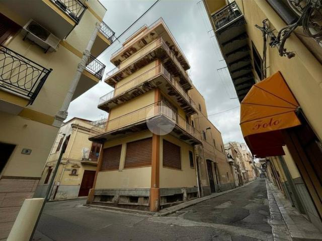 Palazzo / Stabile in vendita a Bagheria PA