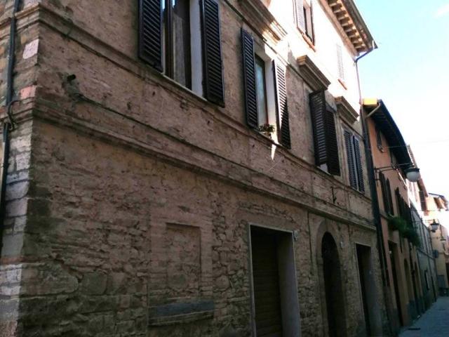 Palazzo / Stabile in vendita a Bevagna PG