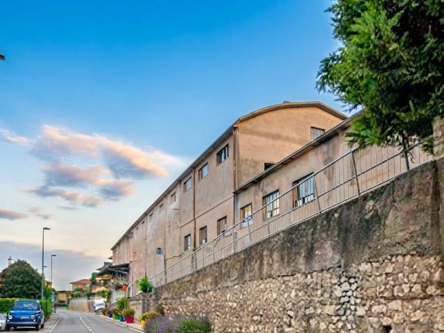 Palazzo / Stabile in vendita a Brescia BS