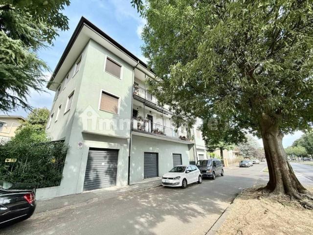 Palazzo / Stabile in vendita a Brescia BS