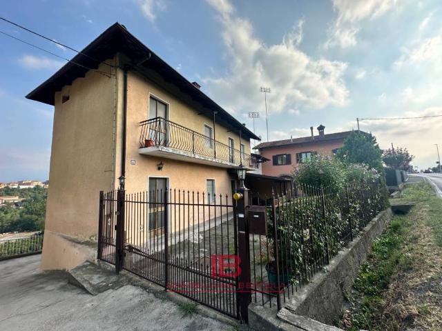 Palazzo / Stabile in vendita a Cuneo CN
