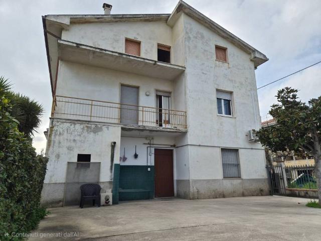 Palazzo / Stabile in vendita a Cupra Marittima AP