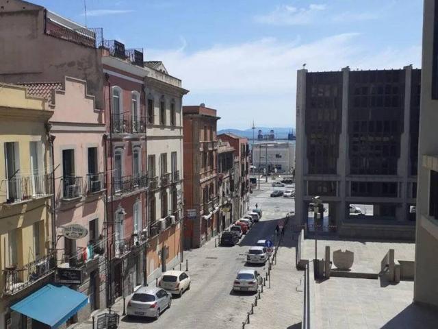 Palazzo / Stabile in vendita a Cagliari CA