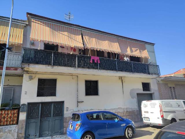 Palazzo / Stabile in vendita a Caivano NA