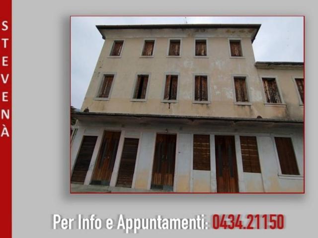 Palazzo / Stabile in vendita a Caneva PN
