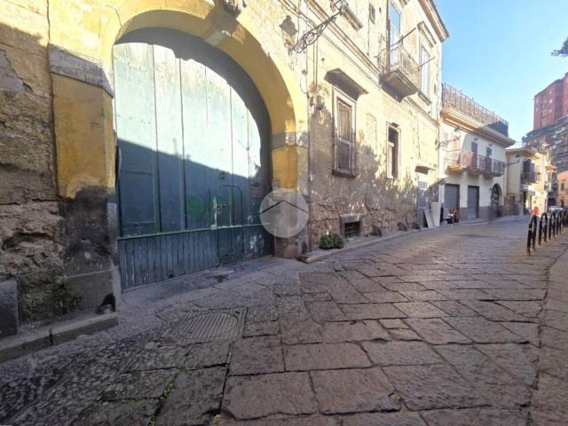 Palazzo / Stabile in vendita a Casoria NA
