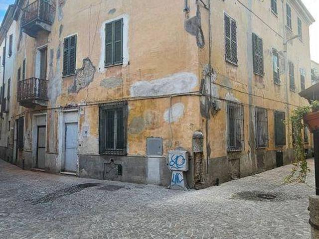 Palazzo / Stabile in vendita a Casale Monferrato AL