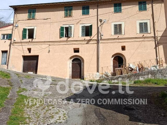 Palazzo / Stabile in vendita a Cascia PG