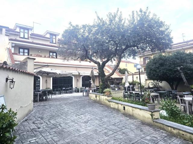 Palazzo / Stabile in vendita a Caserta CE