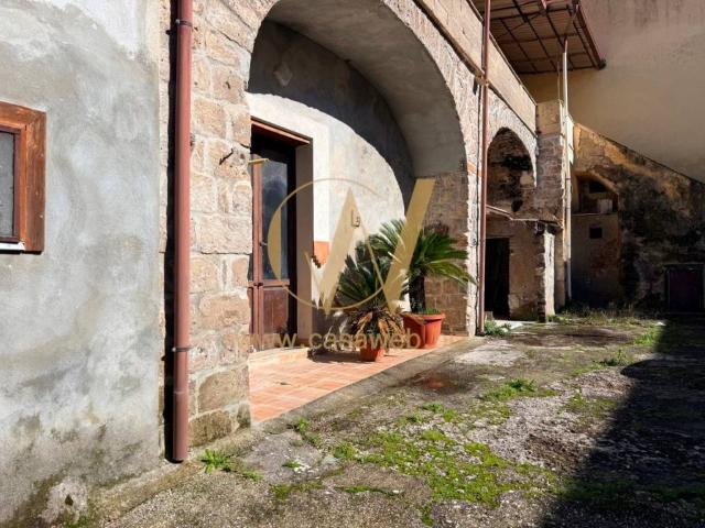 Palazzo / Stabile in vendita a Caserta CE