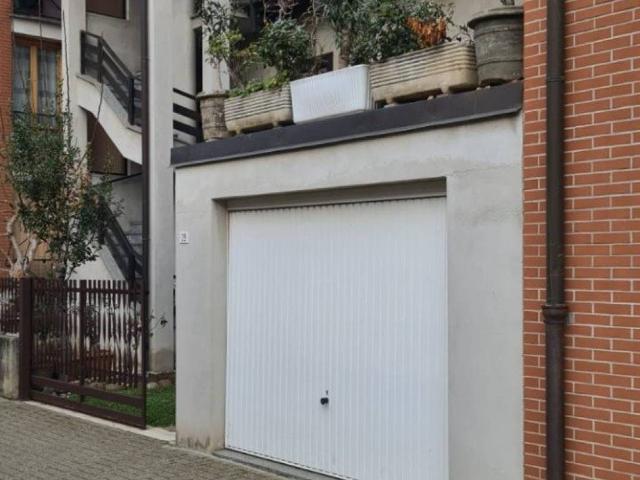 Palazzo / Stabile in vendita a Cassano Magnago VA