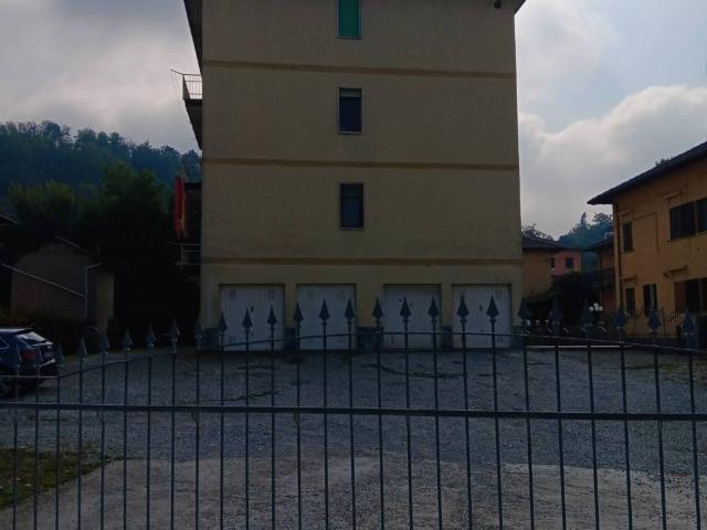 Palazzo / Stabile in vendita a Cassano Spinola AL