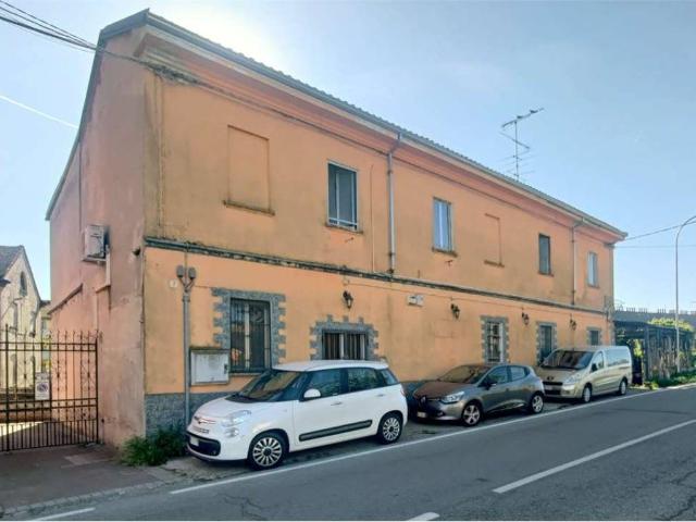 Palazzo / Stabile in vendita a Cassolnovo PV
