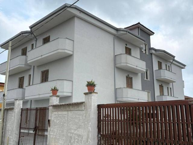 Palazzo / Stabile in vendita a Castel Volturno CE