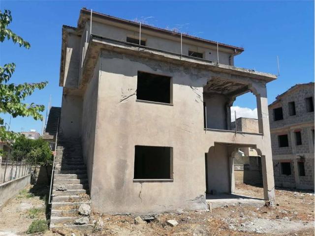 Palazzo / Stabile in vendita a Castel Volturno CE