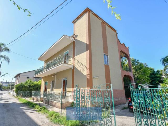 Palazzo / Stabile in vendita a Castellabate SA