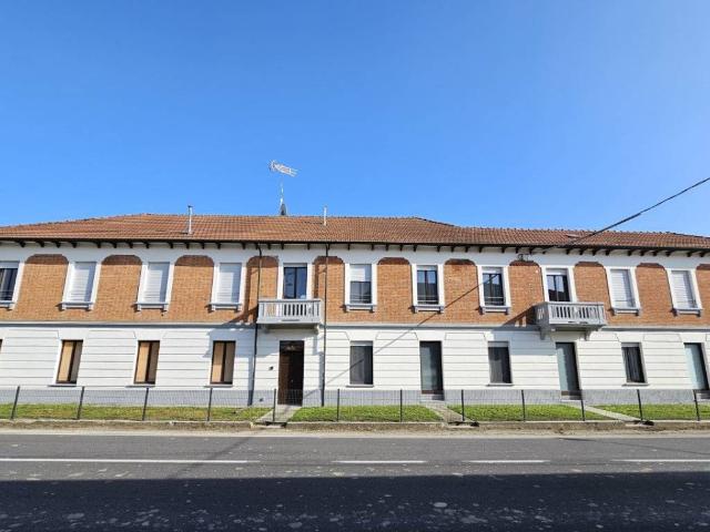 Palazzo / Stabile in vendita a Castell'Alfero AT
