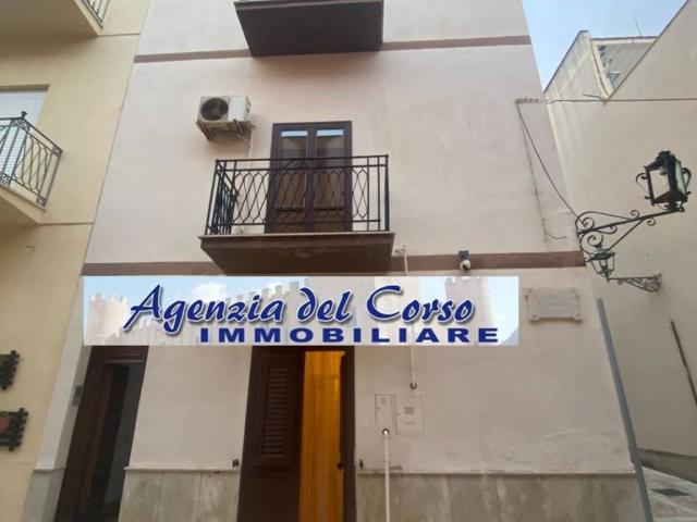 Palazzo / Stabile in vendita a Castellammare del Golfo TP