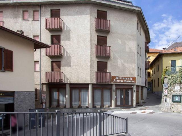 Palazzo / Stabile in vendita a Carenno LC