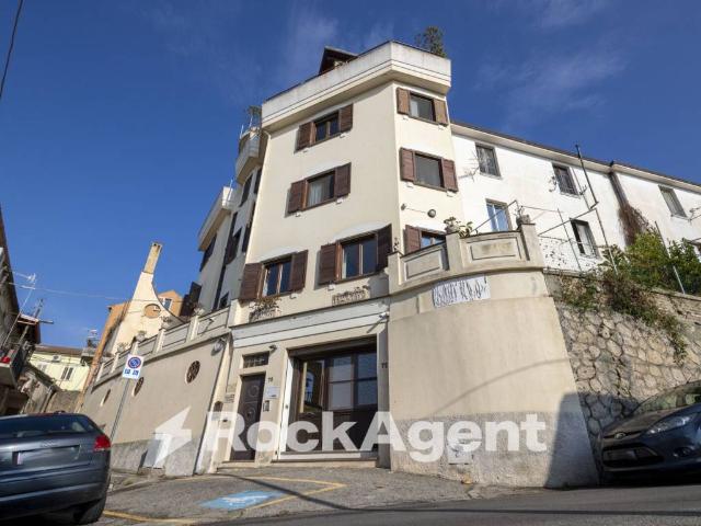 Palazzo / Stabile in vendita a Catanzaro CZ