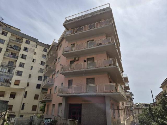 Palazzo / Stabile in vendita a Catanzaro CZ
