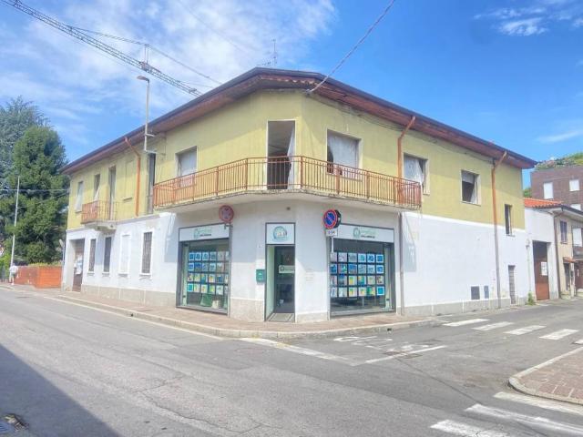 Palazzo / Stabile in vendita a Cavenago di Brianza MB