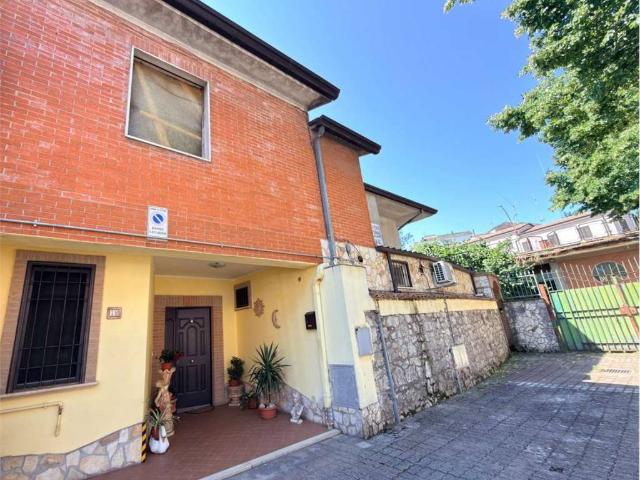 Palazzo / Stabile in vendita a Ceccano FR