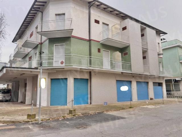Palazzo / Stabile in vendita a Cesenatico FC
