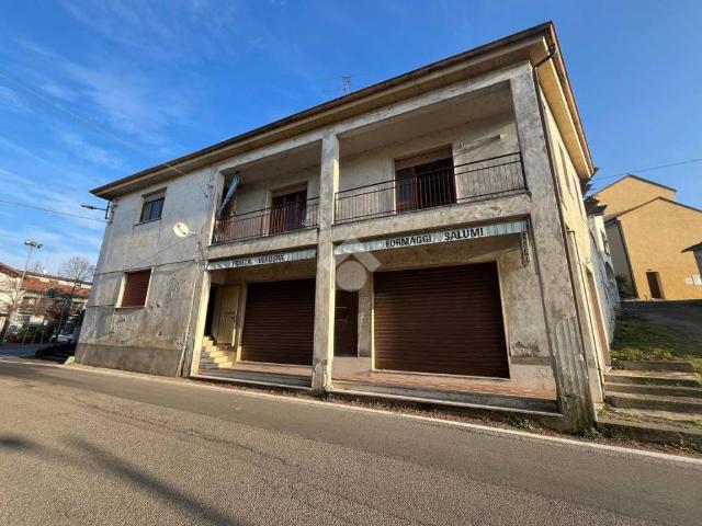 Palazzo / Stabile in vendita a Cerrina Monferrato AL