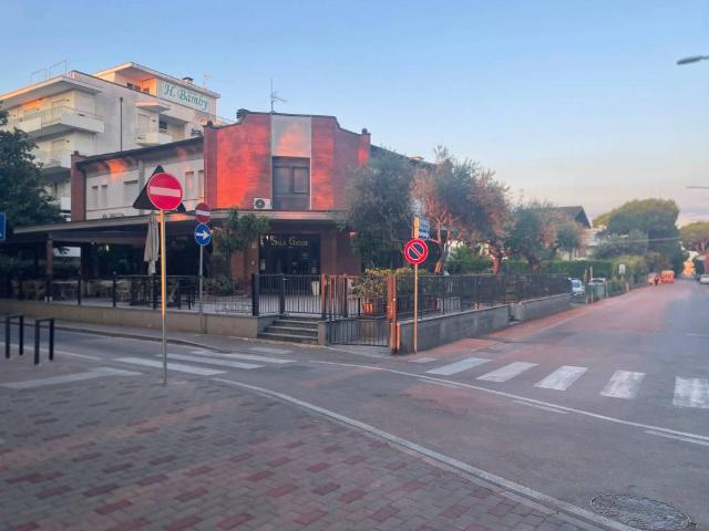 Palazzo / Stabile in vendita a Cervia RA